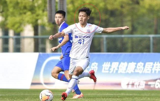  拜仁青训小将梅开二度惊艳四座